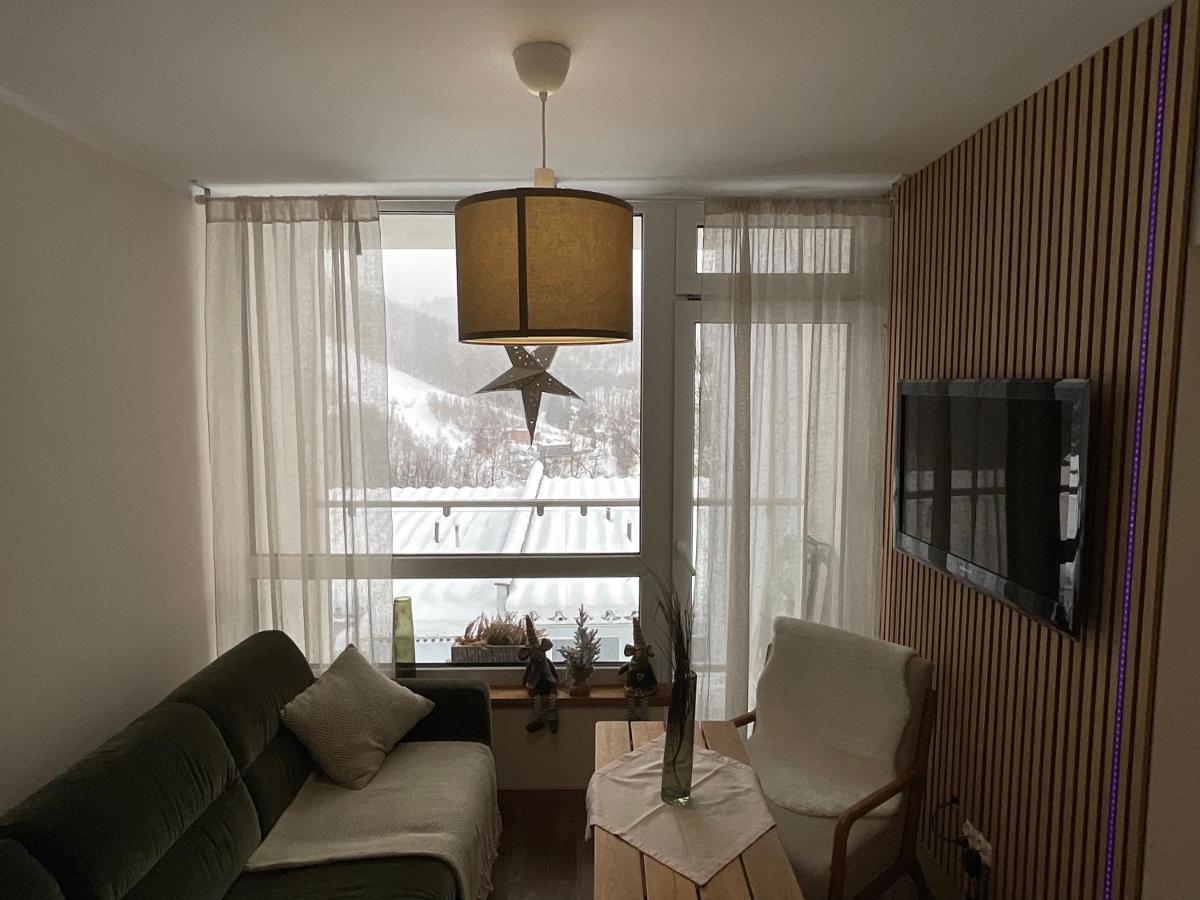 Hearth Hill View Apartment อุสทรอน ภายนอก รูปภาพ