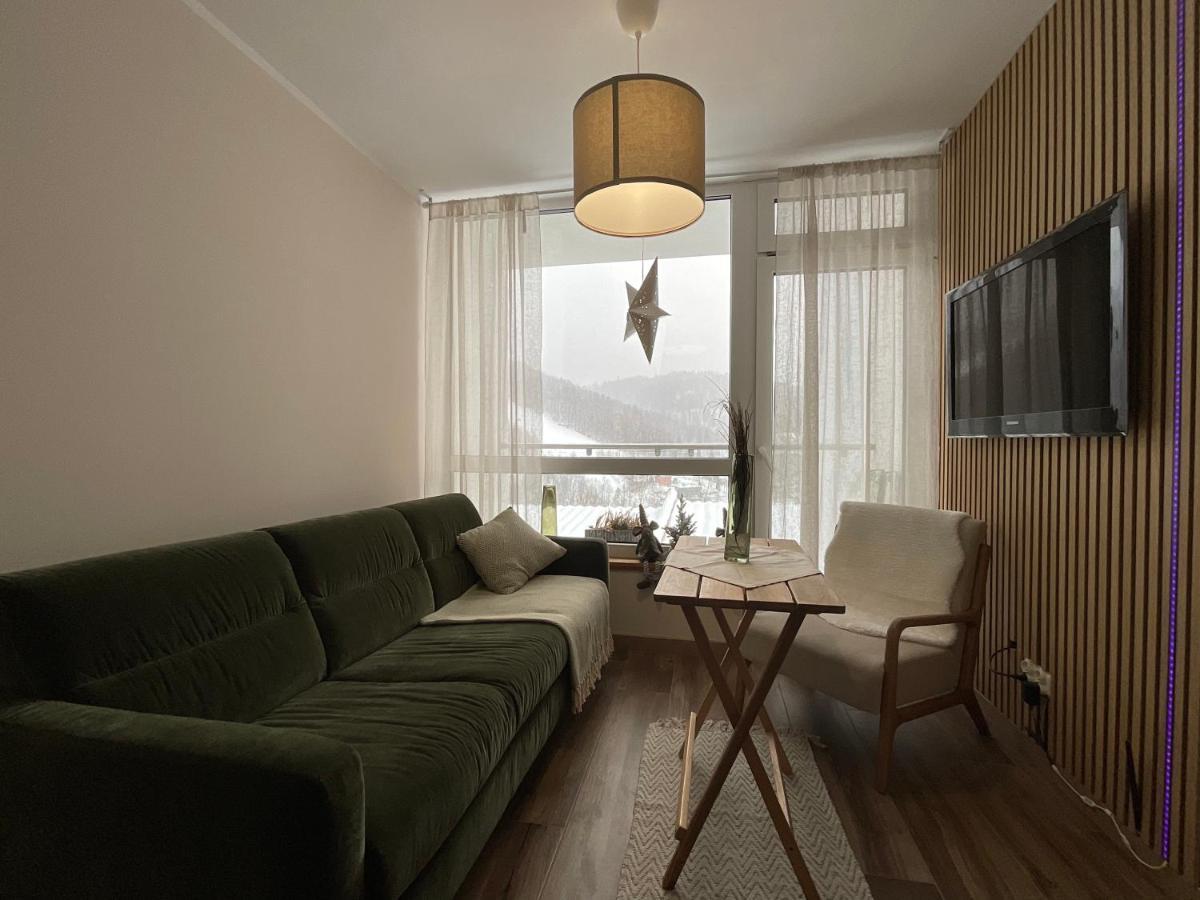 Hearth Hill View Apartment อุสทรอน ภายนอก รูปภาพ